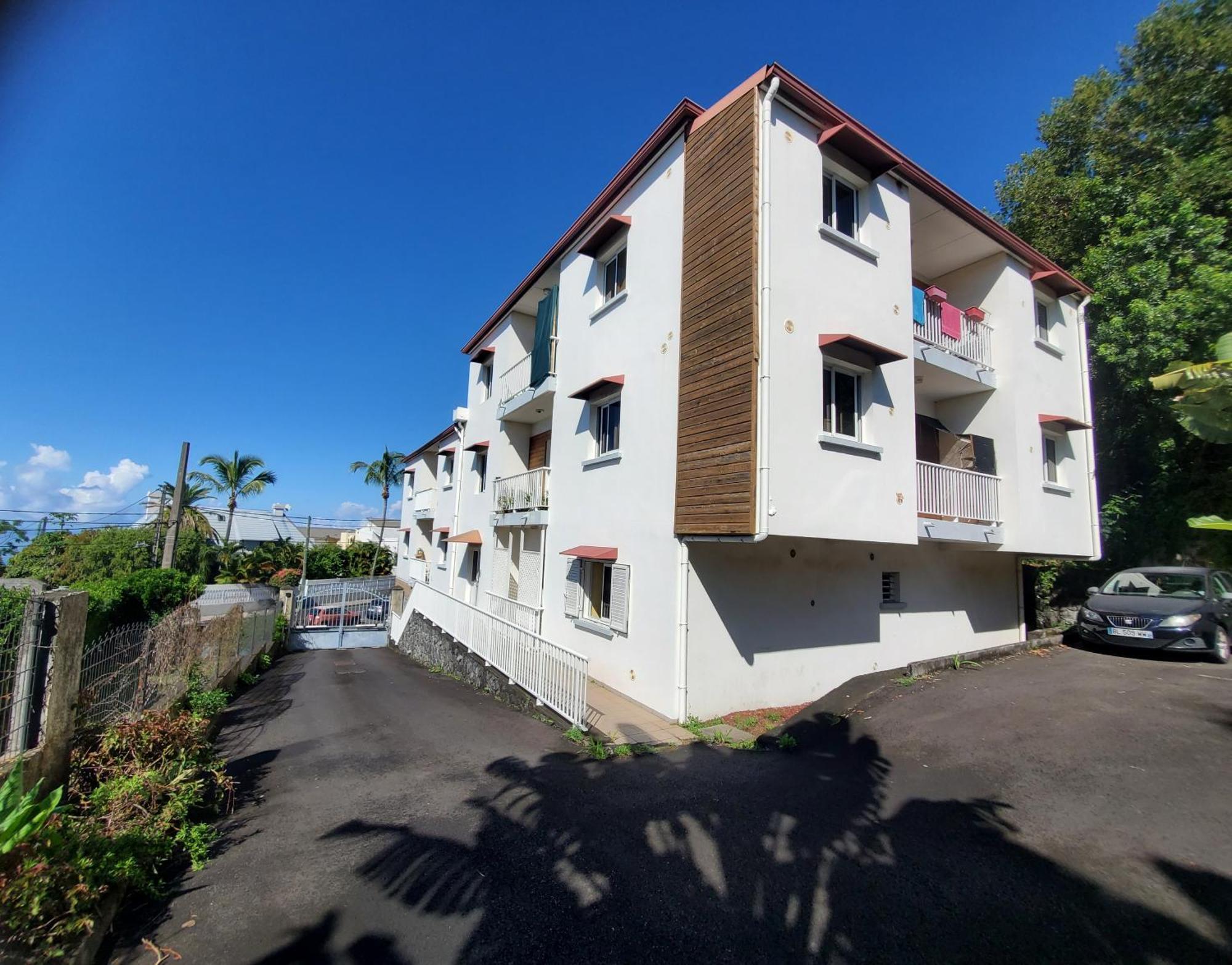 T2 Au Rez De Chaussee, Parking Prive Et Wifi Haut Debit Le Tampon Exterior photo
