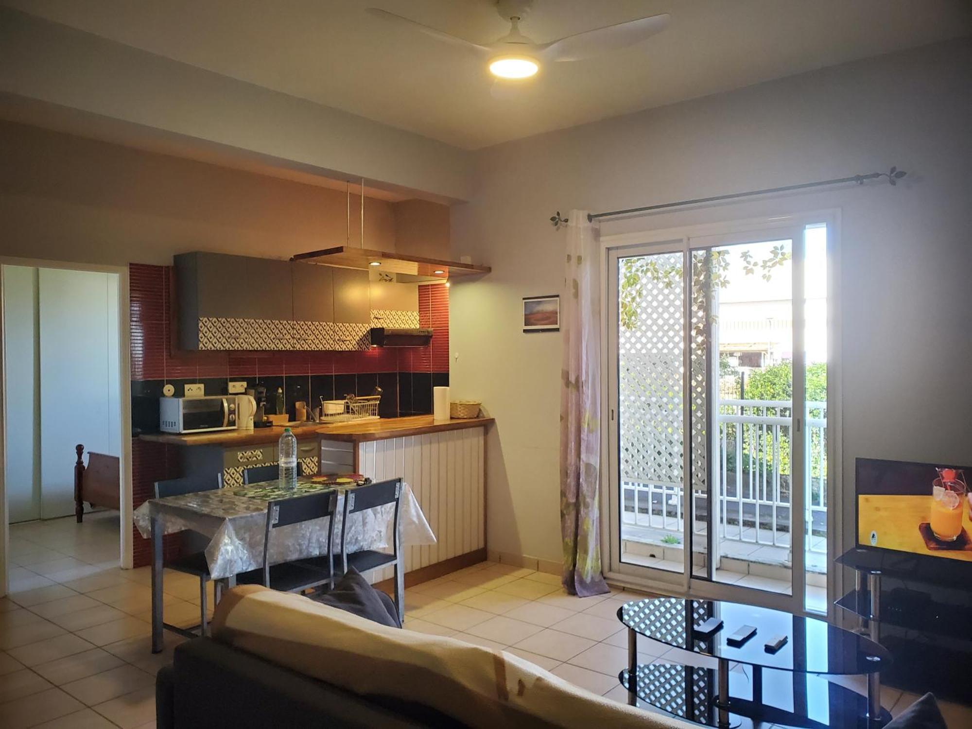 T2 Au Rez De Chaussee, Parking Prive Et Wifi Haut Debit Le Tampon Exterior photo